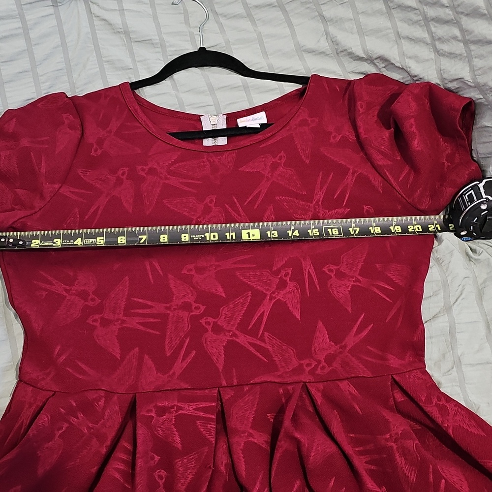 Lularoe Amelia Dress With Zipper And Pockets Burgundy Sparrow Bird Design - Picture 6 of 7